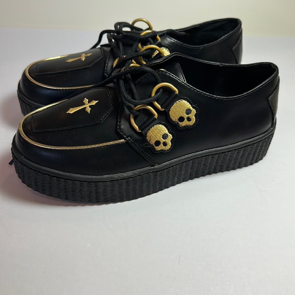 Krypt Coffin platform shoes.